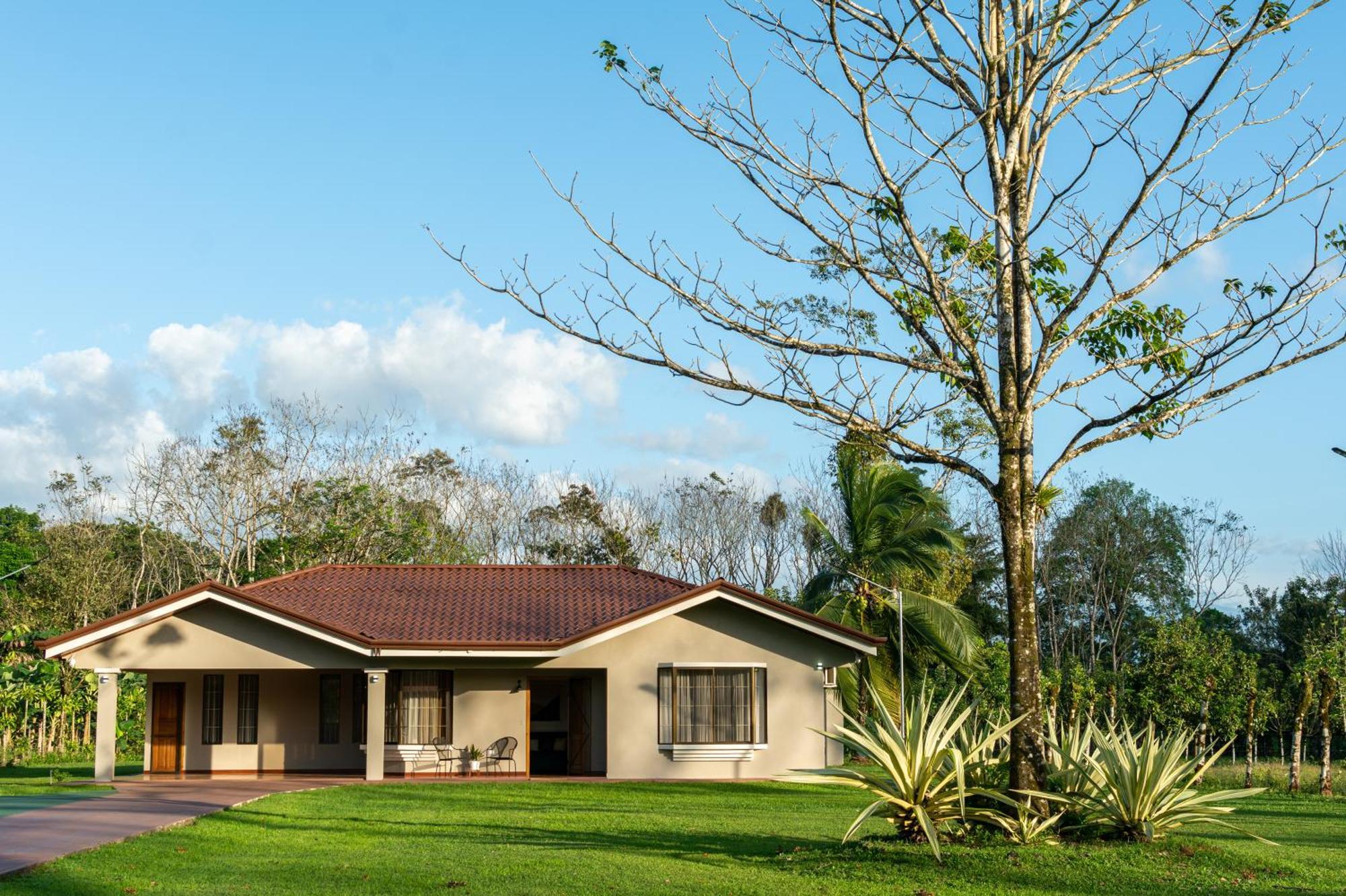 Casa Roble Fortuna La Fortuna Zewnętrze zdjęcie